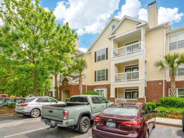 45 Sycamore Ave APT 811, Charleston, SC 29407