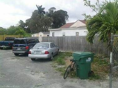 5th image of 10990 NW 18th Ave