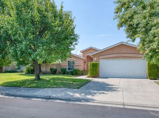 2196 Williams Ave, Clovis, CA 93611