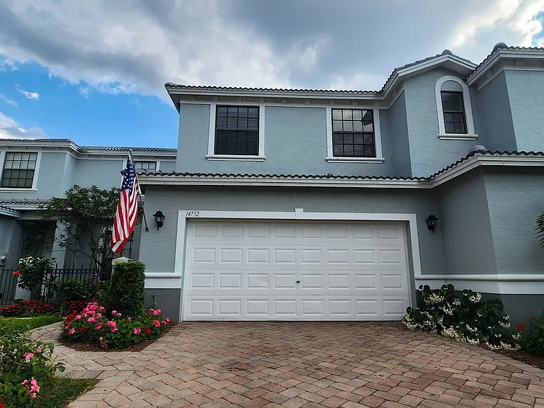 14732 Sutherland Ave — Photo 1