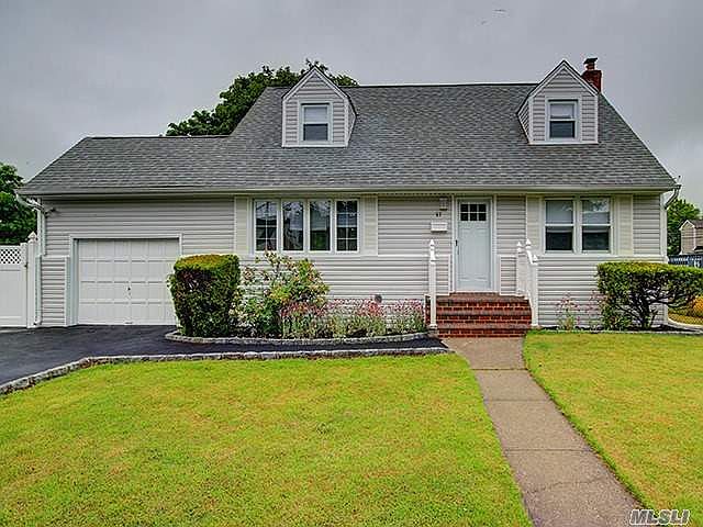 1st image of 97 W Oak St