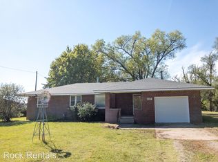 2307 S Broadacres Rd, Hutchinson, KS 67501