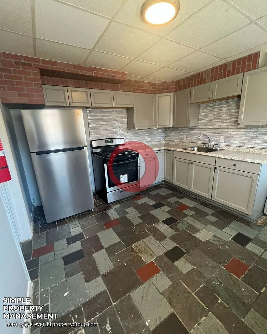 1401 Muhlenberg Street — Photo 1