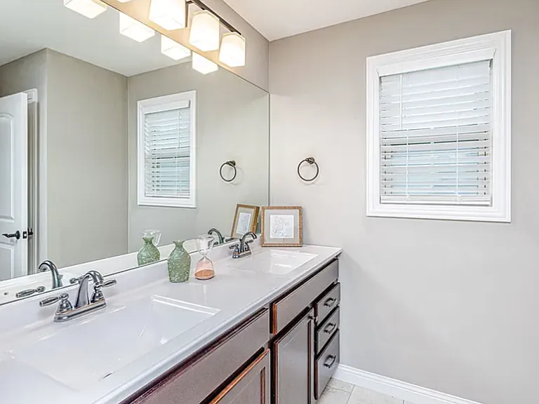 3505 Yellowwood Dr — Photo 8