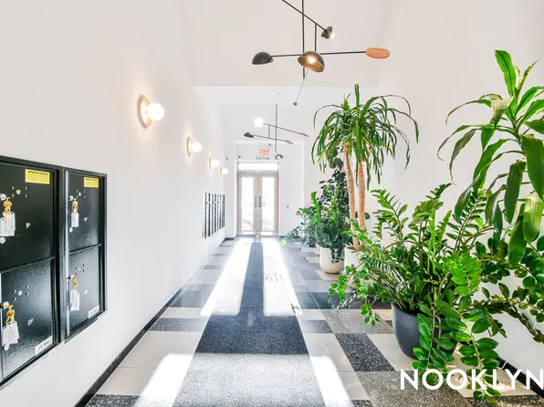 619 Throop Avenue image 30 of 42