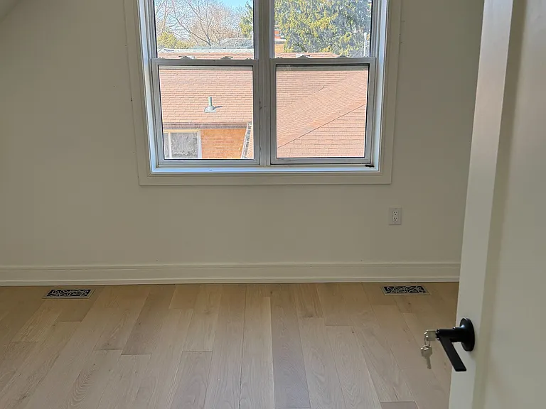 32 Homestead Rd #MAIN — Photo 14