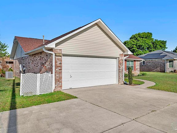 3rd image of 2121 Coral Creek Dr