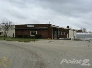 18712 Quarry St, Riverview, MI 48193