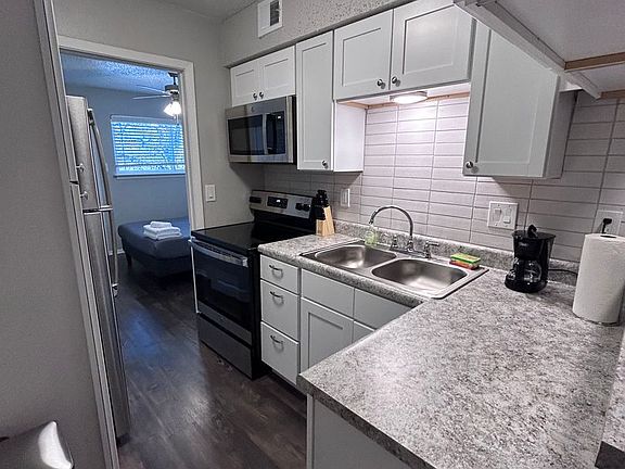 4th image of 2803 Hemphill Park Unit B105