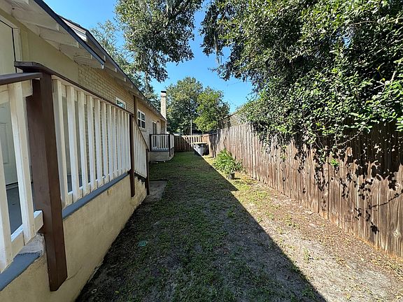 5th image of 3838 Eloise St