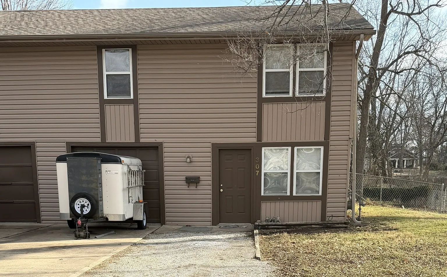 3 bed, 1.5 bath, 1100 sqft, $1,295 — Photo 1