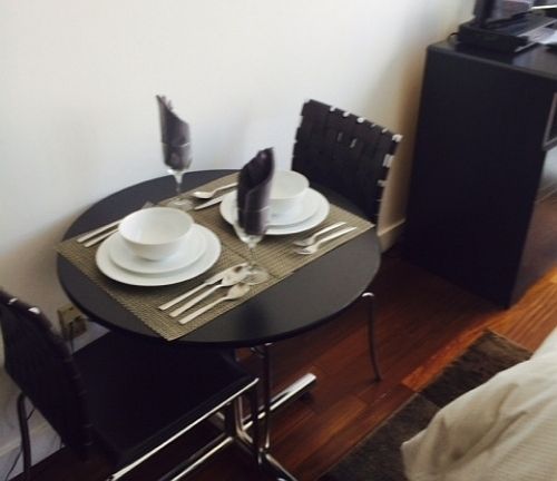 3rd image of 606 W 42nd St
