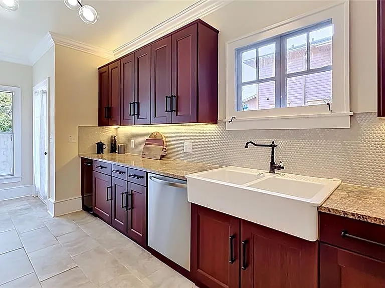 1620 Park Lake St — Photo 18