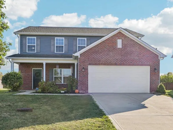 1749 N Creekwater Pass, Greenfield, IN 46140