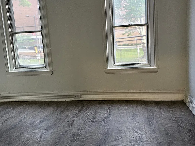 159 E Lehigh Ave — Photo 5