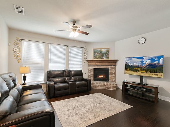 5th image of 7304 Elm Grove Ln