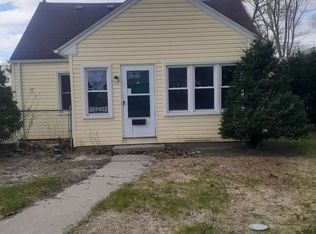 15834 Stephens Dr, Eastpointe, MI 48021