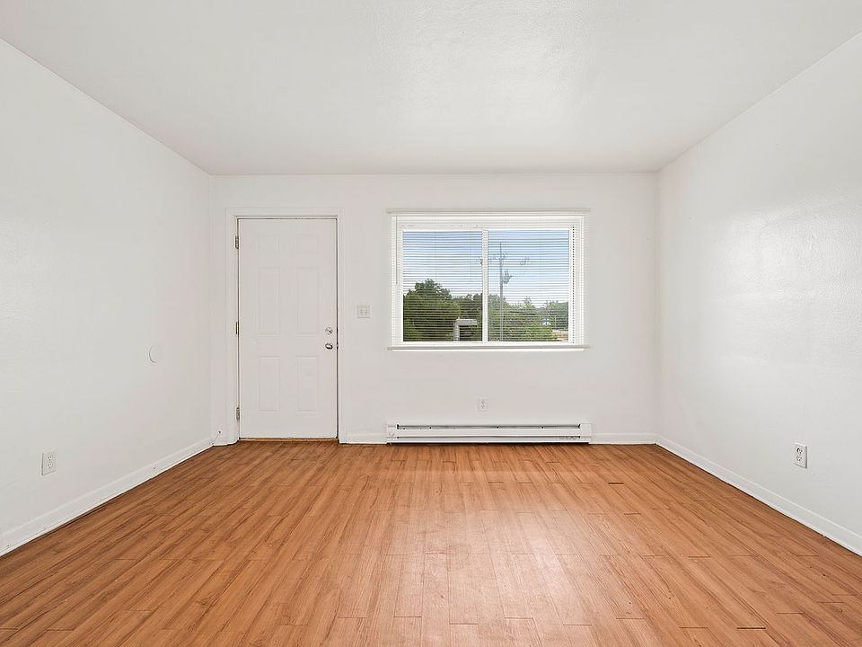 Winthrop Harbor Apartments 1039 Sheridan Rd Winthrop Harbor IL Zillow