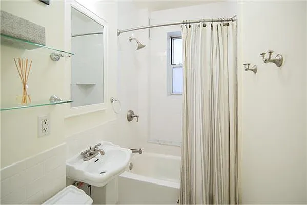 Sold by (Legacy) Elegran | media 15