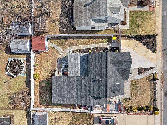4th image of 1027 Glenvilla Dr