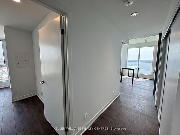 3rd image of 39 Mary St #1508