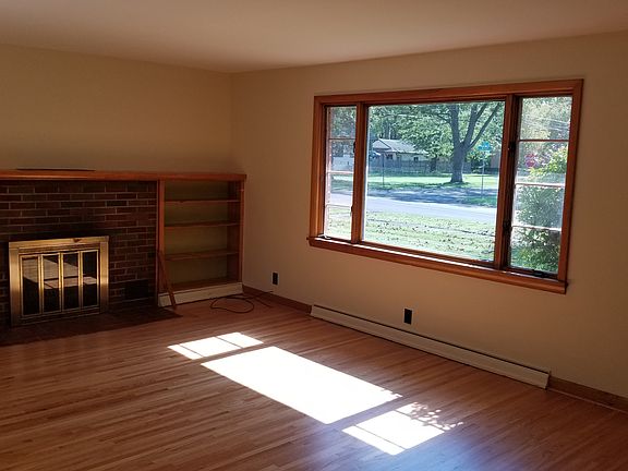 4th image of 1766 Ellwood Ave