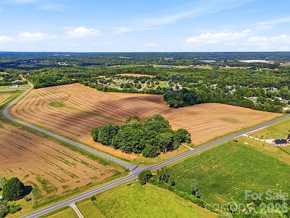 4th image of 4770 W State Highway 10