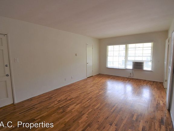 2nd image of 5220 Radford Ave APT 4