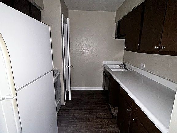 2nd image of 1100 E Nolana Ave