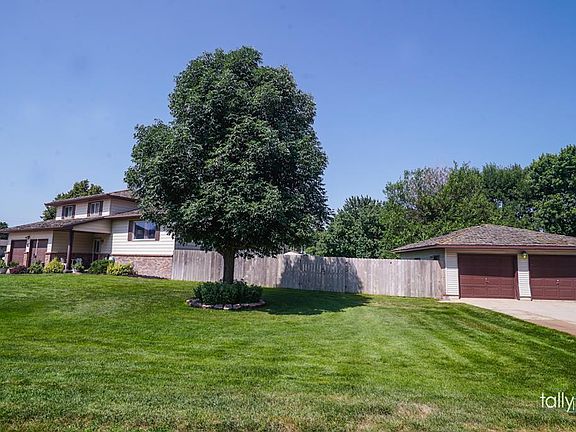 2nd image of 1708 Lariat Ln