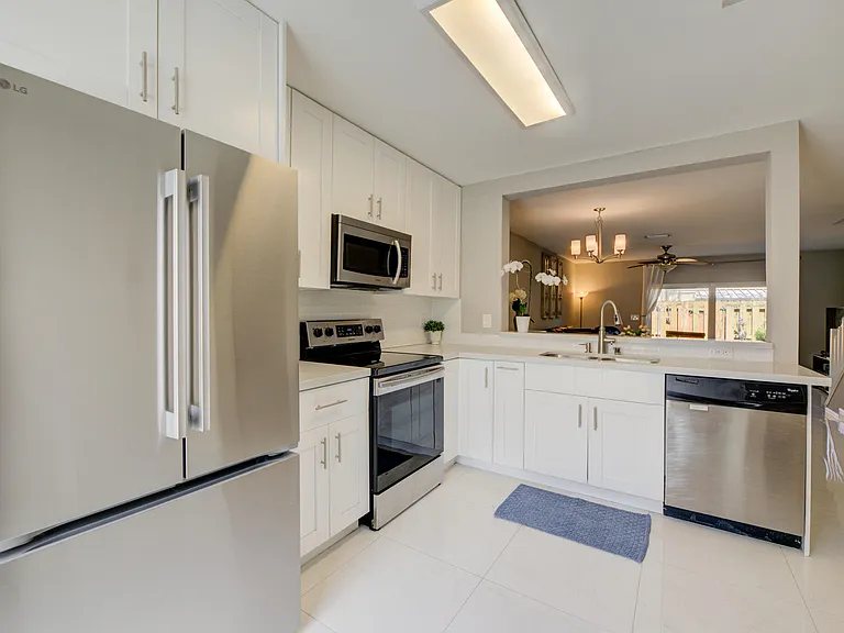 2900 Dorchester Ln #2900 — Photo 16
