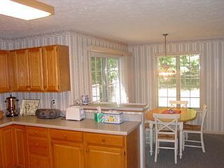 2nd image of 107 Pin Oak Cir