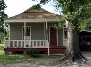 114 Peterville Ln, Belle Rose, LA 70341