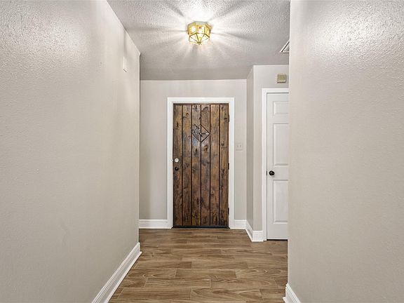 4th image of 14244 Bay Gardens Dr