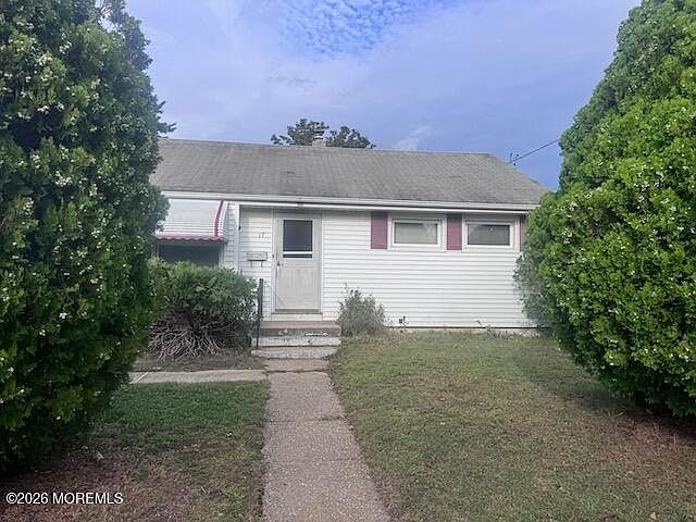 1st image of 17 Pearce Avenue