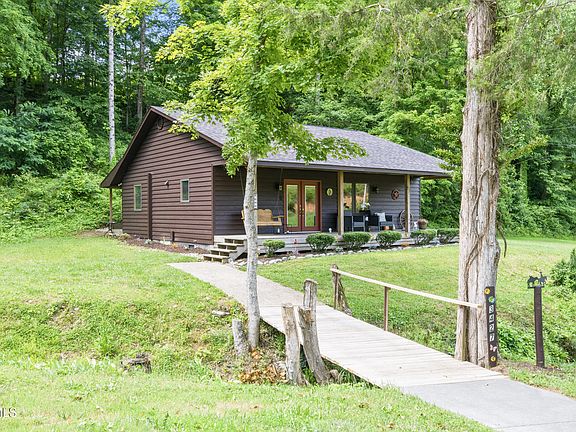 2nd image of 3427 Bill Douglas Rd