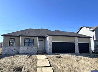 4608 N 186th St, Elkhorn, NE 68022