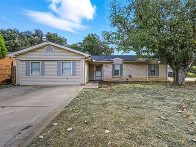 100 Quail Creek Dr, Crowley, TX, 76036