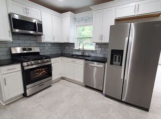 13343 Shady Ln, Chesterland, OH 44026