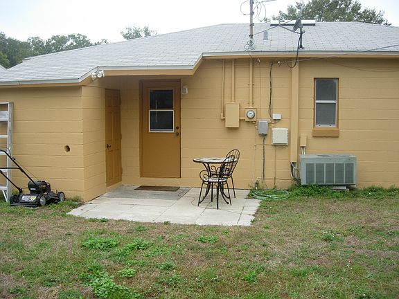 3rd image of 4306 S Trask St