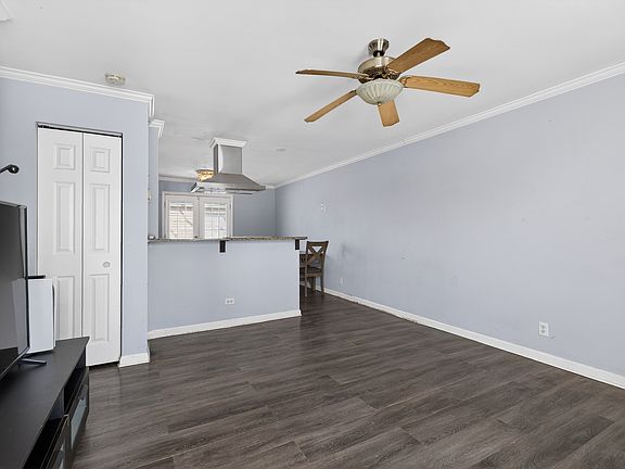 2nd image of 196 Hadleigh Rd