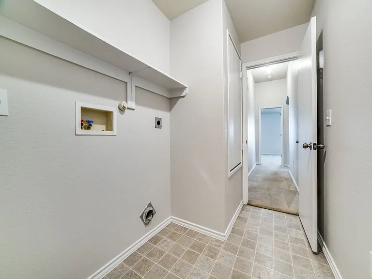 7318 Copper Mdw — Photo 10