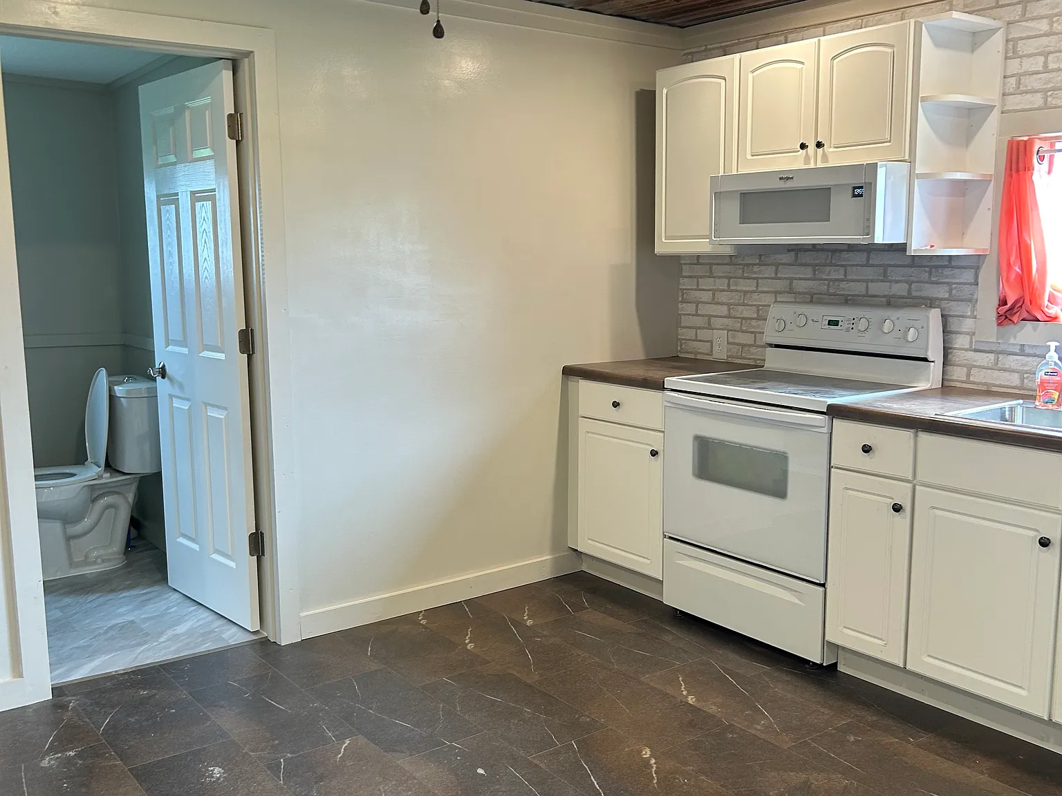2 bed, 1089 sqft, $900 — Photo 1