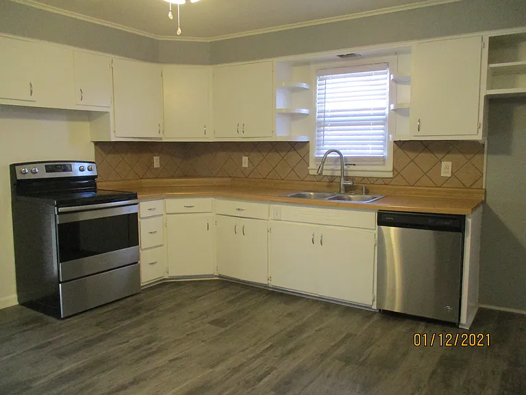 1828 S Valley St — Photo 5