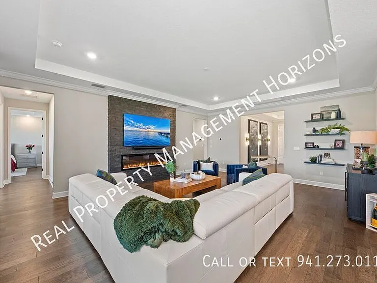4430 Pond Brook Ct — Photo 12