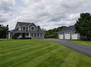 328 Pond Rd, Wales, ME 04280