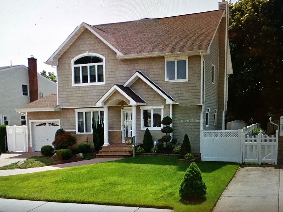 2nd image of 18 Midlawn Dr