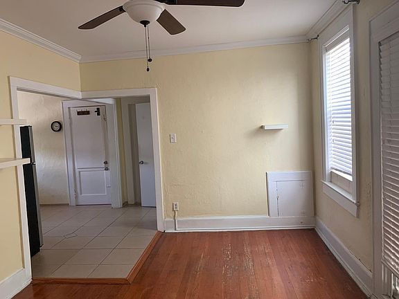 3rd image of 142 NE 7th Ave APT 9