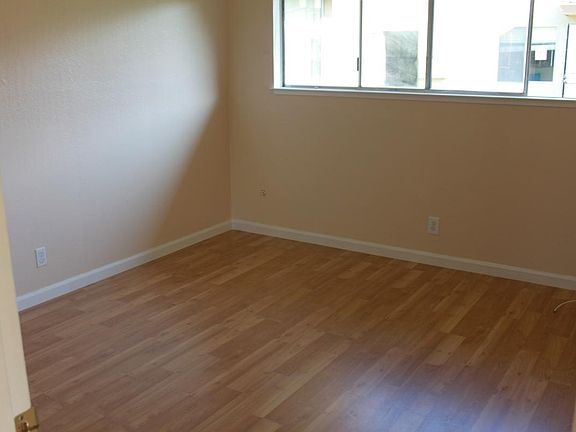 4th image of 32640 Brenda Way APT 1