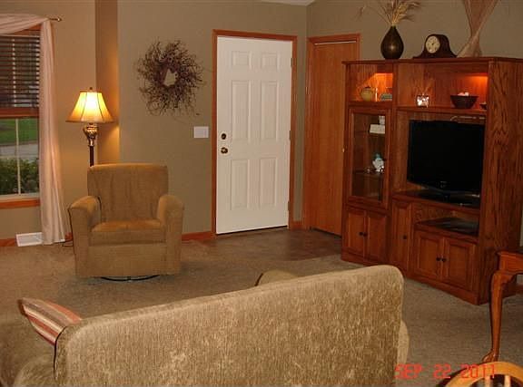 5th image of 1107 Georgene St
